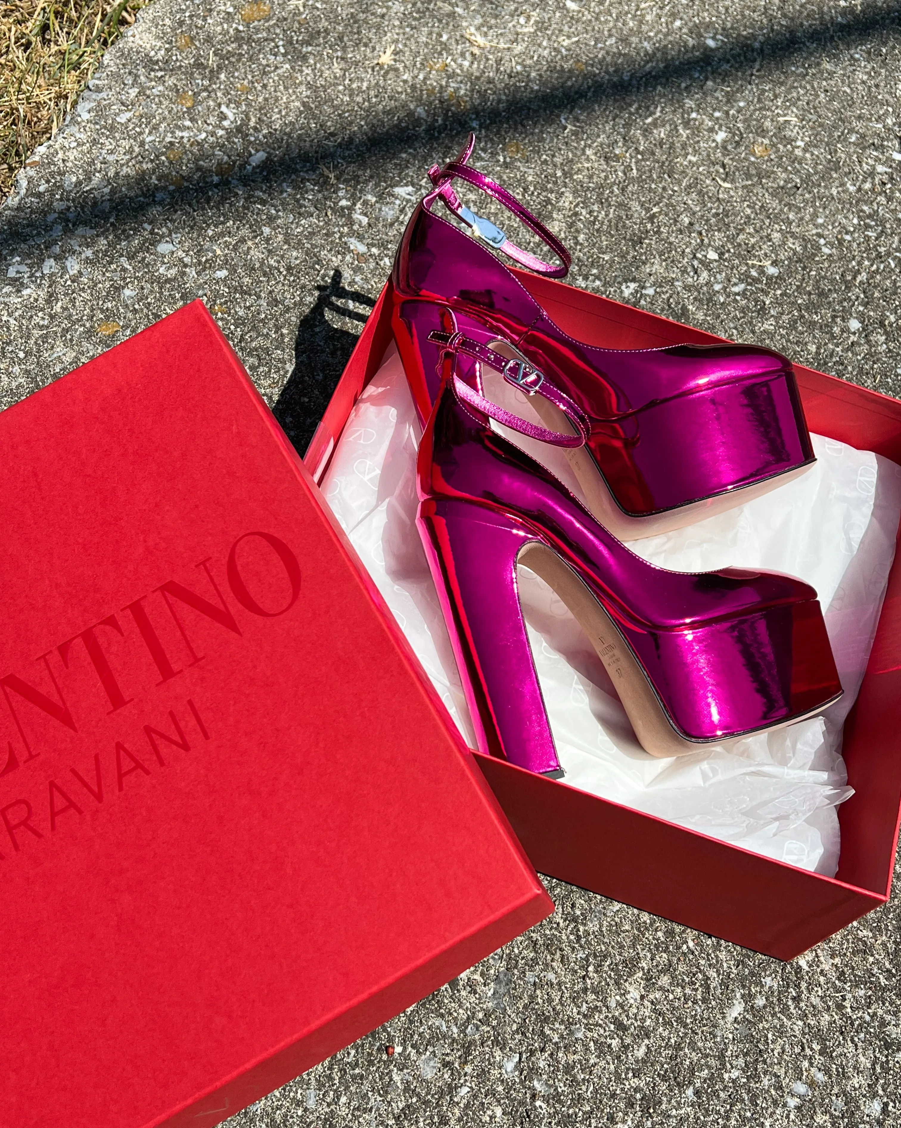 Valentino Tan-Go Pumps in Pink Metallic Leather